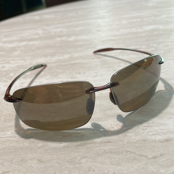 MJ Sport Maui Jim Polarized Frameless Sunglasses. - Picture 8 of 8